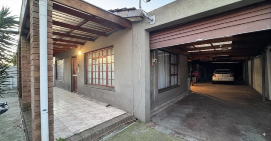 To Let 4 Bedroom Property for Rent in Bellville South Western Cape